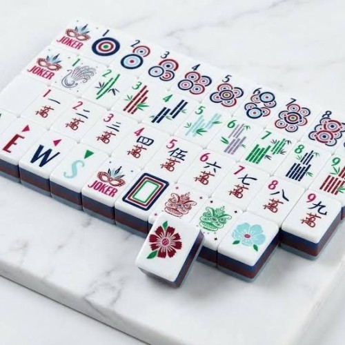 Board Game Traditional Games 160PCS American Mahjong Set 4-Layer Wood Grain Acrylic Tiles w/ Jokers