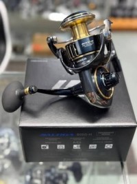 Trendy Factory Quality New Daiwa 25 SALTIGA 8000-H Spinning Reel English Display