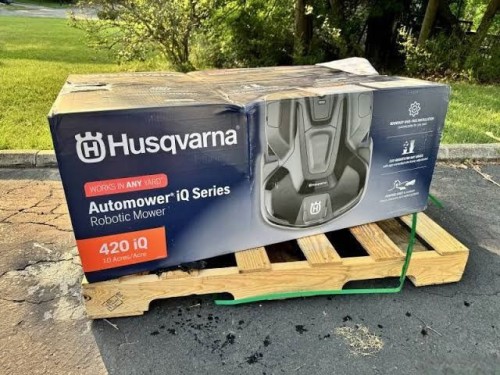 Husqvarna Automower 420iQ Robotic Mower, 1 Acre Mowing Capacity, 420iQ, Gray